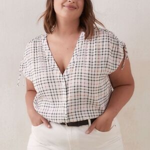 Penningtons Plaid Print Blouse w/Drawstrings on Shoulders - Size 2X